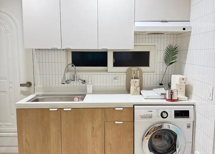 Rym Stay, New Stay, Cozy 2br, 3 Beds, 5 Min To Subway, Near Lotte Tower, Lotte World, Kspo Dome, & Coex, Licensed 서울특별시